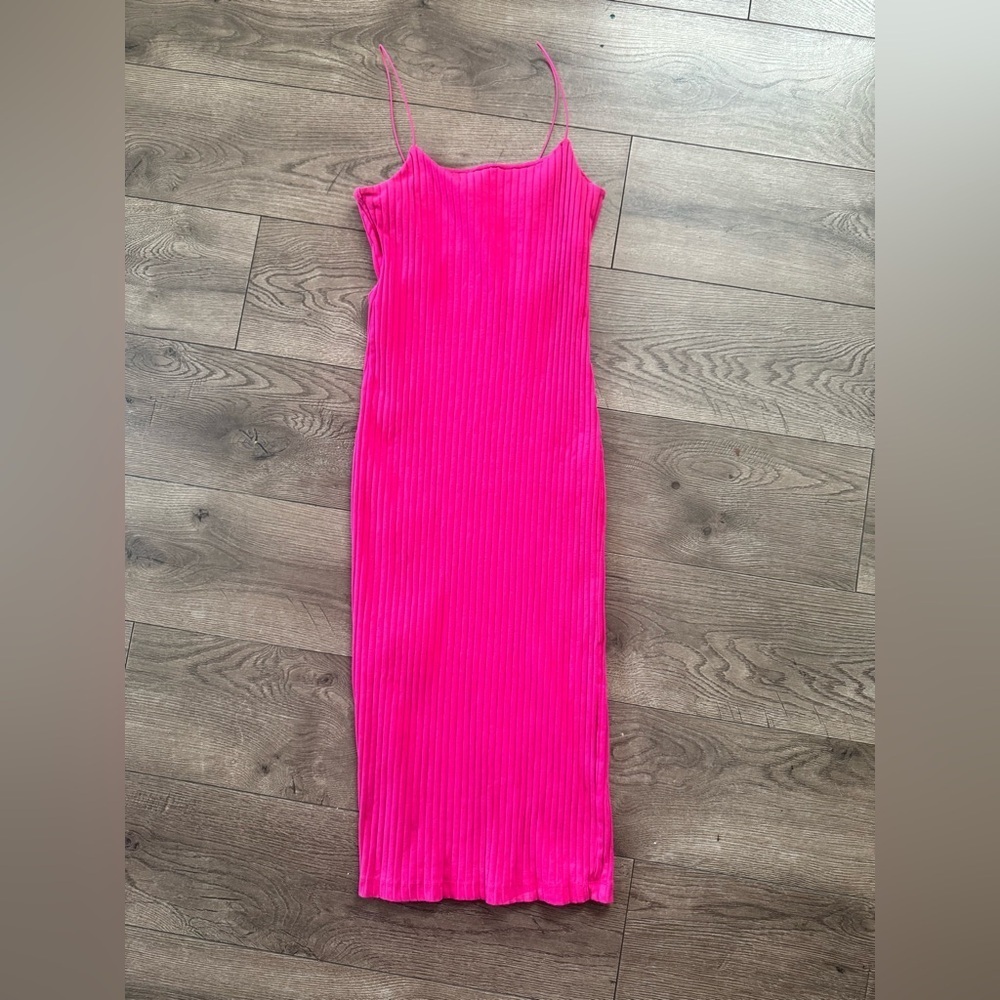 ZARA Dress Fuchsia Pink Ribbed
Midi Dress Bodycon Sleeveless, Size L - Picture 9 of 9